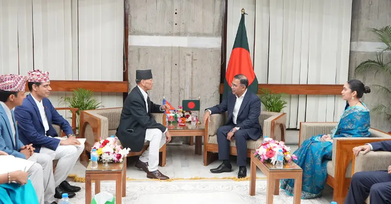 নেপালের পররাষ্ট্রমন্ত্রী বালা নন্দা শর্মা সঙ্গে প্রধানমন্ত্রী তারেক রহমান